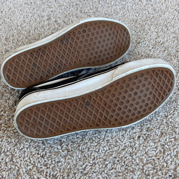 Vans - Picture 4 of 5